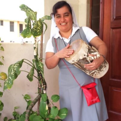 Irmas 28 Ruth Karina Ubillús